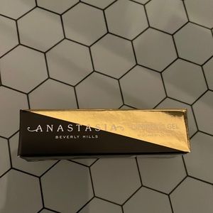 Anastasia Beverly Hills Dipbrow gel in dark brown